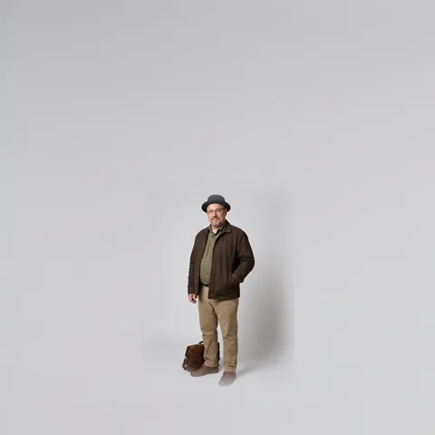 Bad photo: face too small